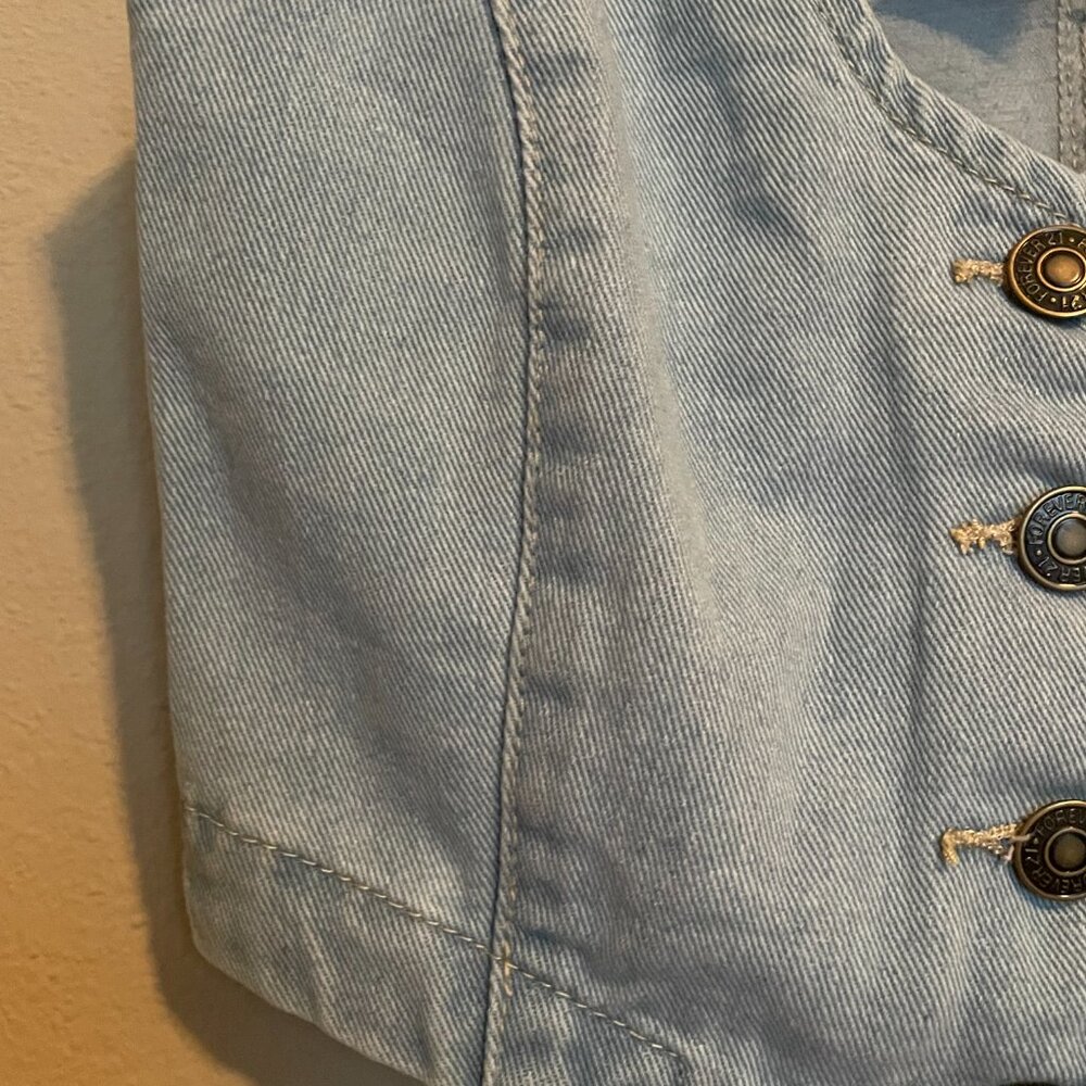 Forever 21, XS, Light Wash Denim Vest - Picture 6 of 9